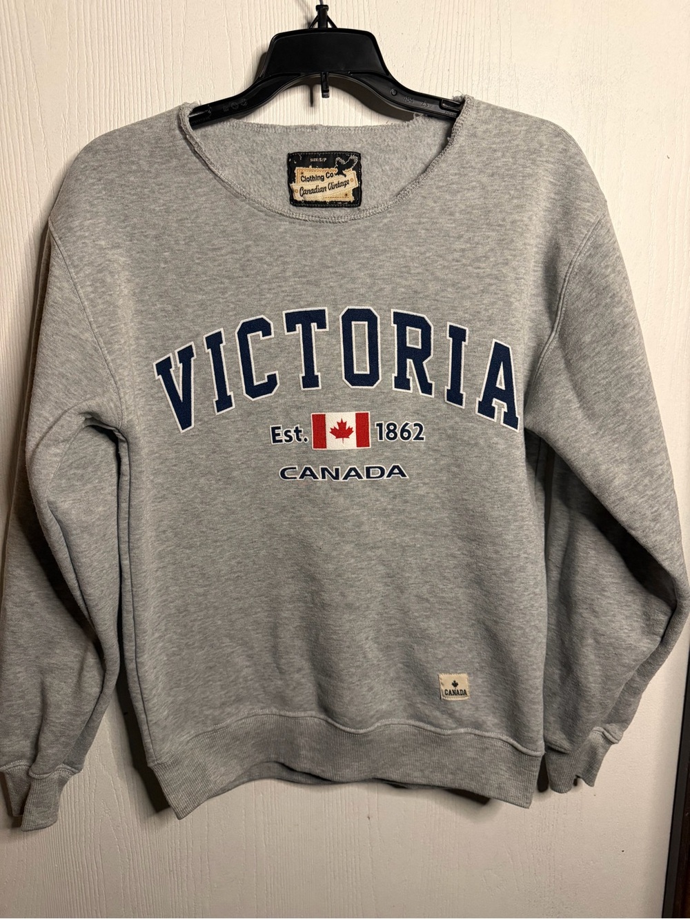 Gray Crewneck Pullover Sweatshirt